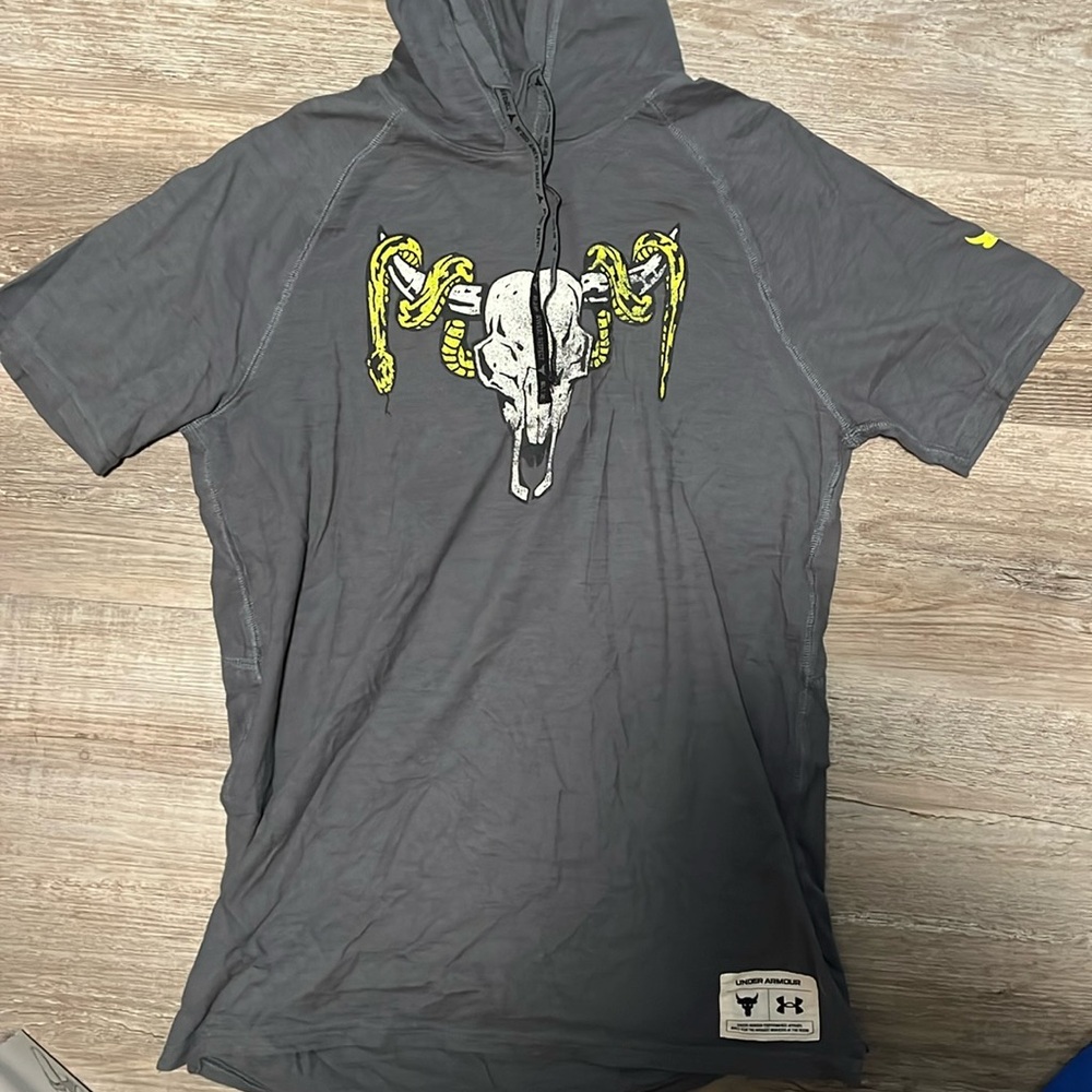 The Rock short sleeve hoodie